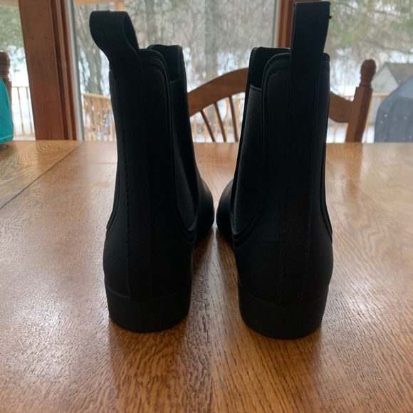 Women’s Chelsea Boot - Picture 3 of 7